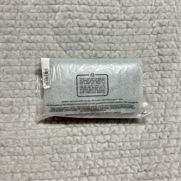 Coach Essential Slim Card Case - Picture 4 of 4